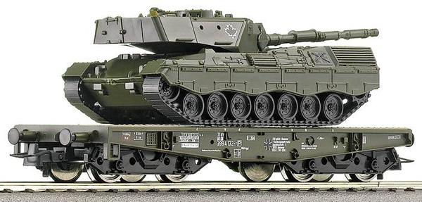 Heavy duty Flat car with tank "Leopard"<br /><a href='images/pictures/Roco/67762.jpg' target='_blank'>Full size image</a>